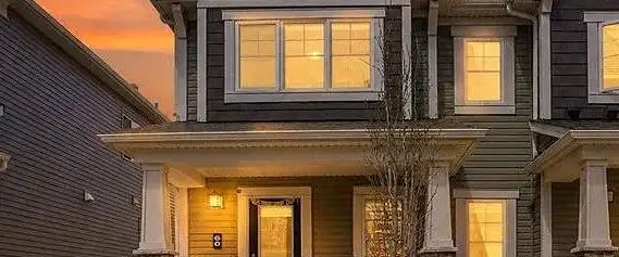 Bright and beautiful 3 bed room (+bonus room) house for rent in Cityscape NE — 3 Bedrooms Townhouse - Photo 1