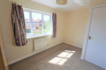 2 bedroom semi-detached house to rent - Photo 2