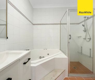 Rennovated Townhouse - Photo 5