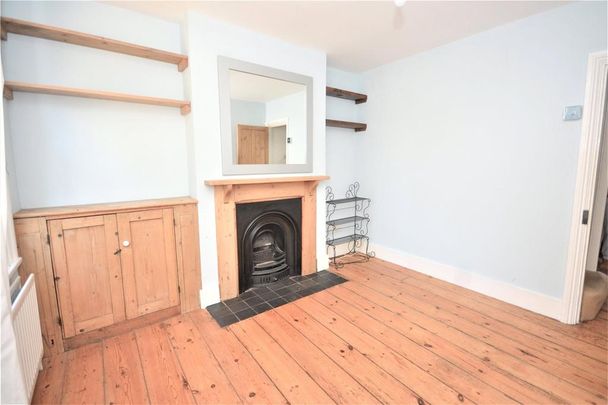 2 bedroom end of terrace house to rent - Photo 1