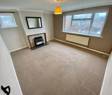 2 bedroom maisonette to rent - Photo 2