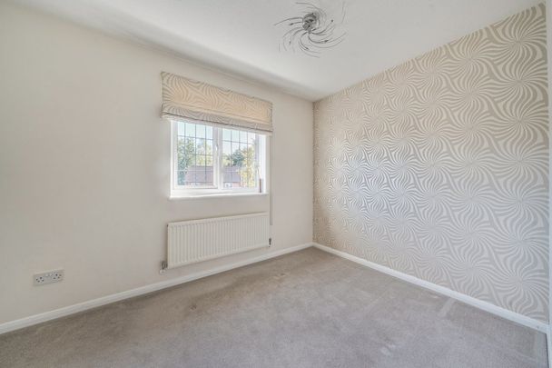 Palmer Road, Maidenbower, CRAWLEY - Photo 1