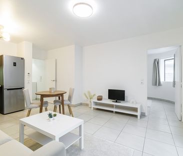 Location Appartement 2 pièces 38m² NICE 06100 - Photo 2