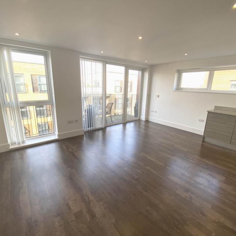 2 bedroom flat to rent - Photo 1