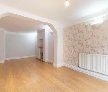 Kings Road, Cheltenham, GL52 - Photo 2