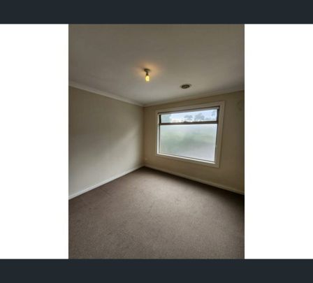 3/133 Augustine Terrace, Glenroy, Vic 3046 - Photo 1