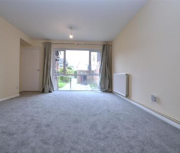 2 bedroom maisonette to rent - Photo 4