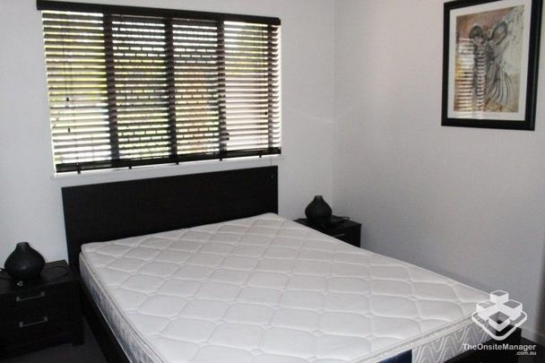 Fully furnished 1bed 1bath 1car, located at the entrance to UQ - Photo 1