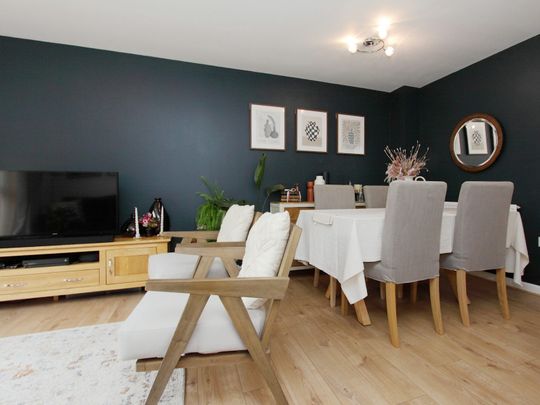 Semi-detached house to rent on - Photo 1