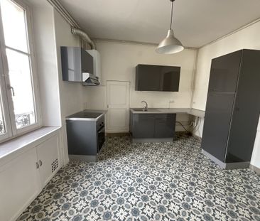 Location Appartement 4 pièces 98m² BOURGES 18000 - Photo 6