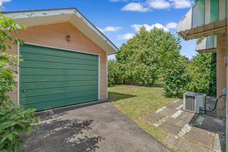 For Lease - 80 East 41st Street, Hamilton, Ontario - Photo 4