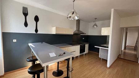 Location Appartement 4 pièces 81m² COUX 07000 - Photo 3
