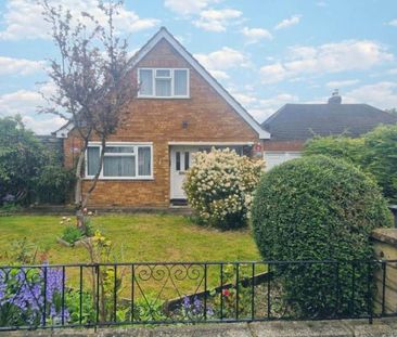 3 bedroom semi-detached bungalow to rent - Photo 4