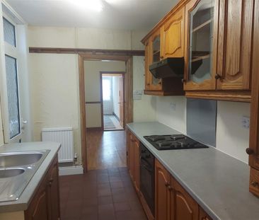 2 bedroom End of terrace house to rent - Photo 2