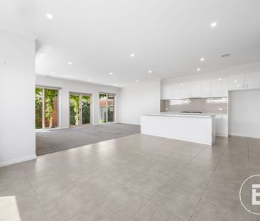 Modern low maintenance living in sought after Soldiers Hill - Photo 5