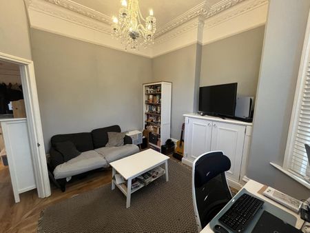 1 Bed Flat, Kings Avenue, SW4 - Photo 2