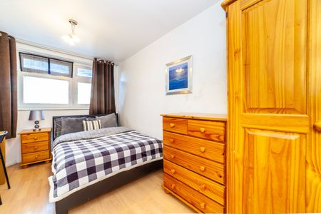 Room in a Shared Flat, Paynes Walk, W6 - Photo 4