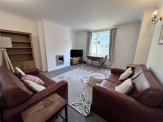 2 bedroom end of terrace house to rent - Photo 1