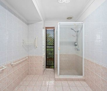 31 Gumleaf Drive, Molendinar QLD 4214 - House For Rent - $980 | Domain - Photo 3