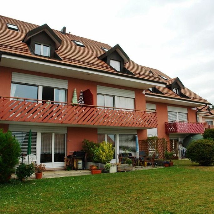 Superb 5-room duplex apartment in Tolochenaz - Photo 1