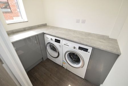 2 bedroom flat to rent - Photo 5