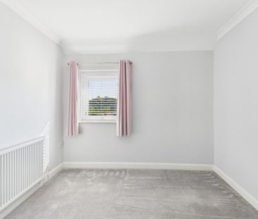 4 bedroom semi-detached house to rent - Photo 1