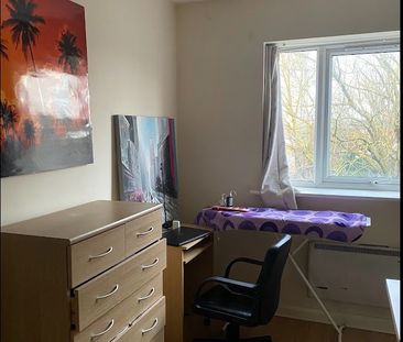 2 Bed Flat, Aura Court, M15 - Photo 3