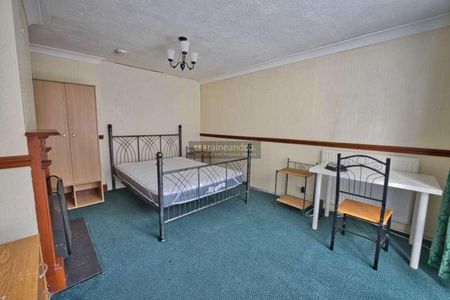 Willow Way, Hatfield, AL10 - Photo 2