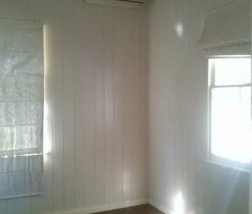 “Central location - $550 per week” - Photo 5