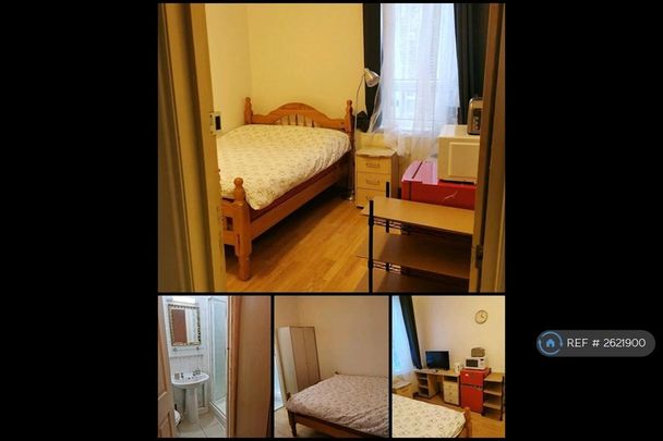 1 bedroom in a flat share to rent - Photo 1