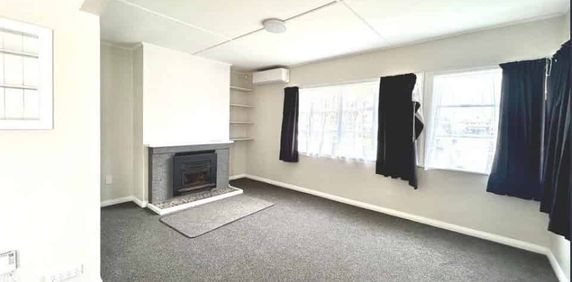 Central Living - Photo 2