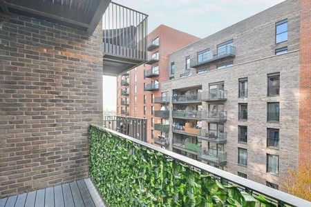 Cornwell House, Ron Leighton Way, East Ham, E6 - Photo 5