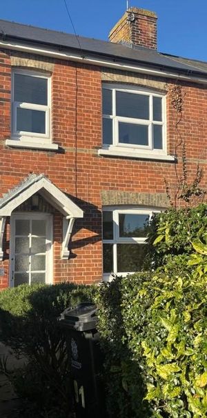 2 bedroom cottage to rent - Photo 1