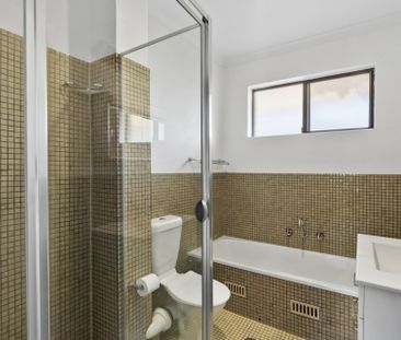 Furnished 1 Bedroom in Central location - Photo 2