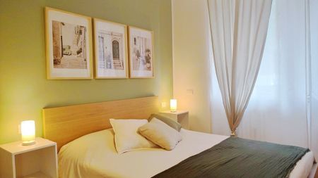 Via Ercole Oldofredi, Milan, Lombardy 20124 - Photo 3