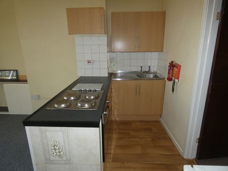 Chesterfield Road Flat 4 - Photo 3