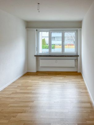 4.5-Zi. Wohnung mit Balkon nahe Stadtzentrum - Photo 1