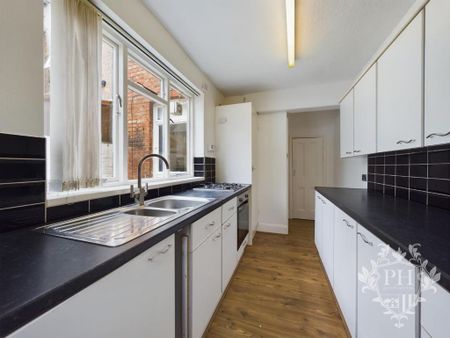 2 bedroom terraced house to rent - Photo 2