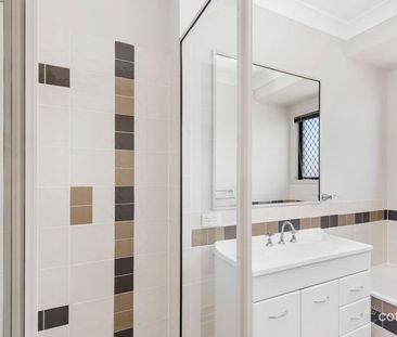 Home in Mount Louisa - Photo 5