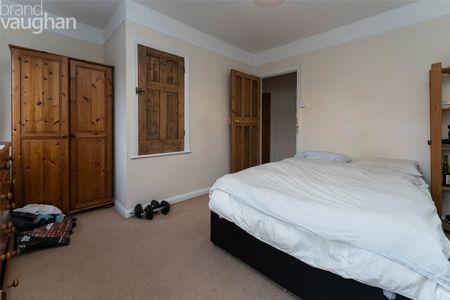 5 bedroom semi-detached house to rent - Photo 2