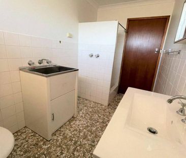 Neat & Tidy 1 bedroom unit in Small Block of Four - Photo 1