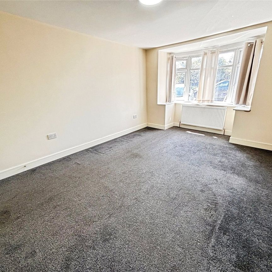 Thorney Mill Road, Iver, Buckinghamshire, SL0 - Photo 1