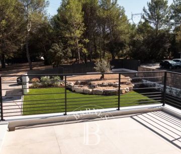 Maison • Cabries - Photo 1