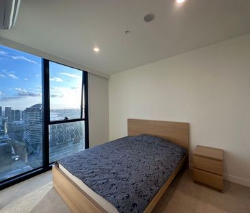 Charming 2 Bedroom Apartment with Modern Amenities at 138 Spencer St - Photo 3