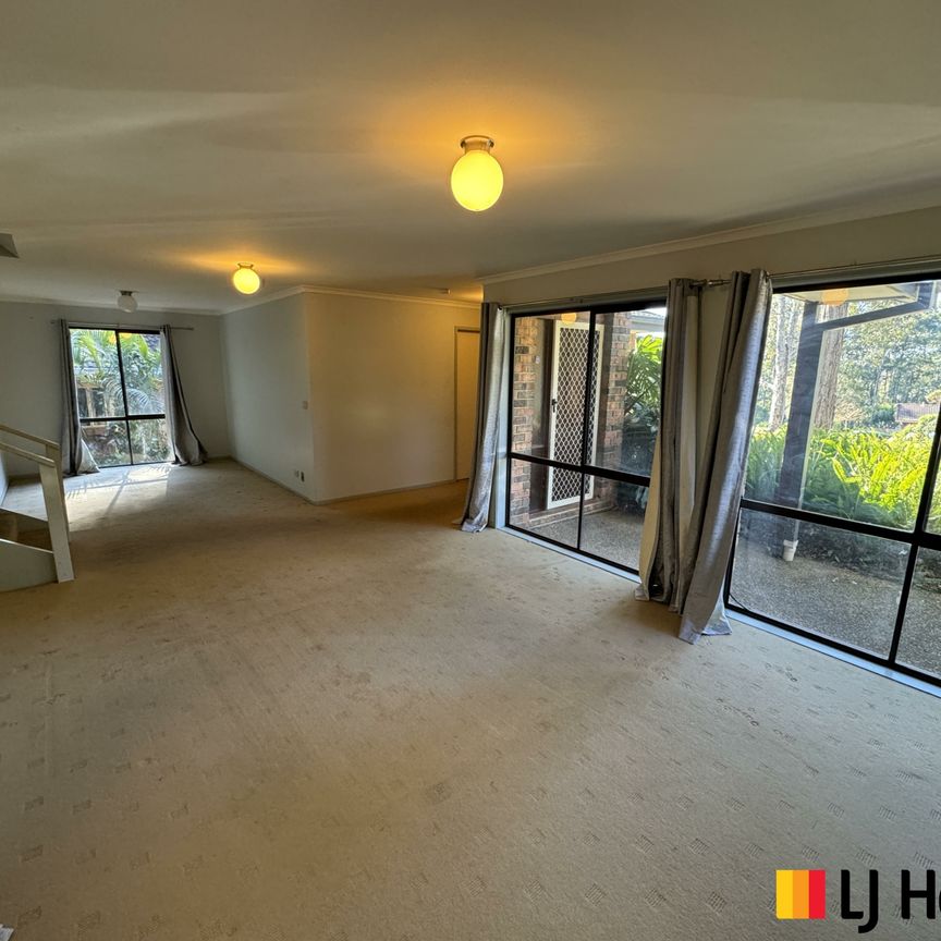 7 Gray Place, Sunshine Bay NSW - Photo 1
