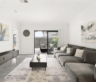 Comfort, Style & Space! - Photo 2