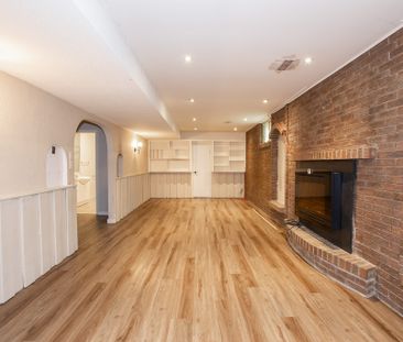 All Inclusive Spacious Bachelor Unit For Rent!! - Photo 3