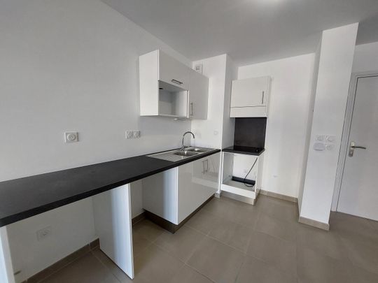 location Appartement T2 DE 37.08m² À TRETS - Photo 1