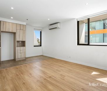 One-Bedroom Apartment - Photo 5