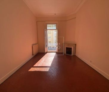 Location Appartement 4 pièces 107m² CANNES 06400 - Photo 4